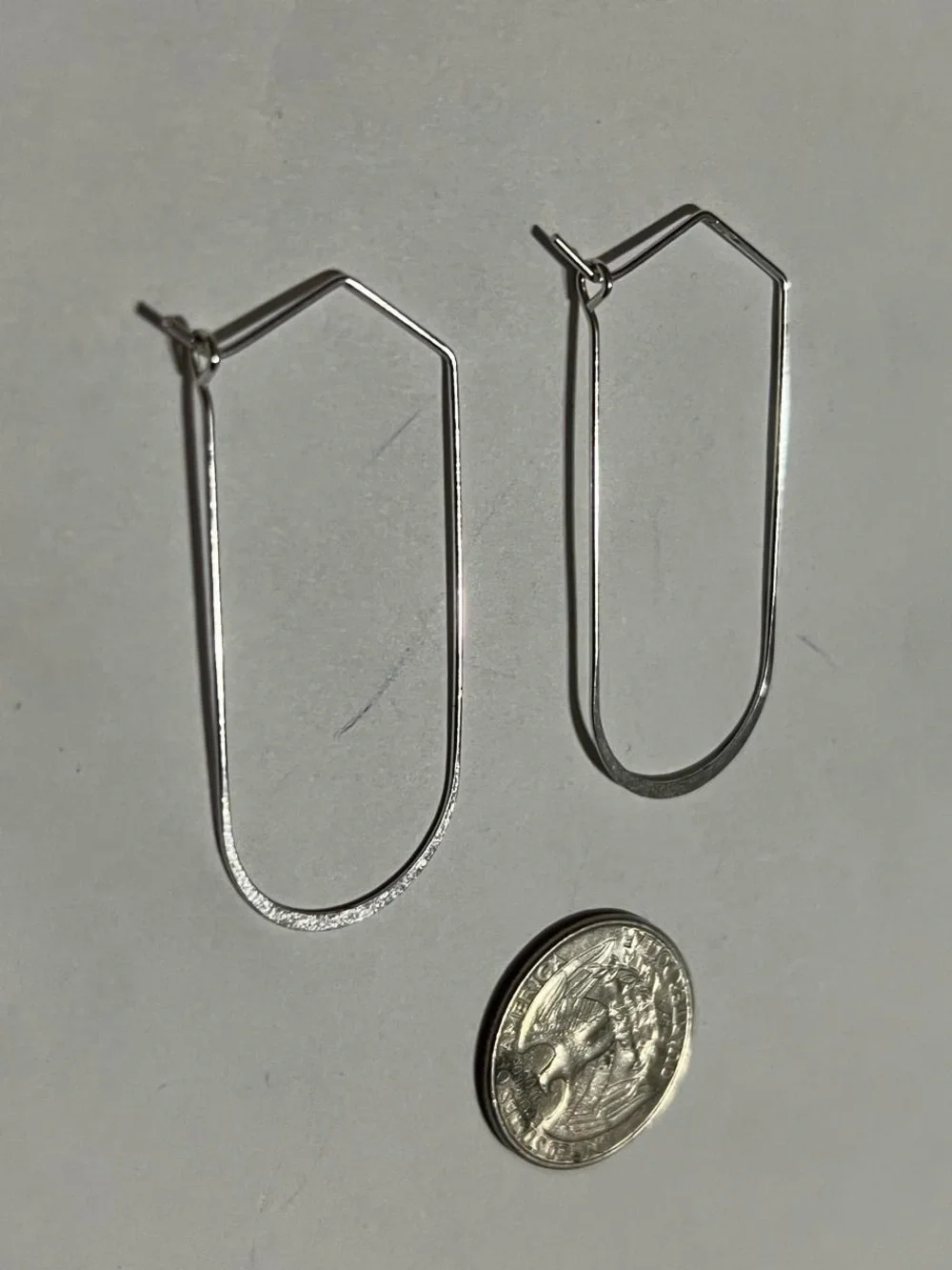 N/A silver hoops